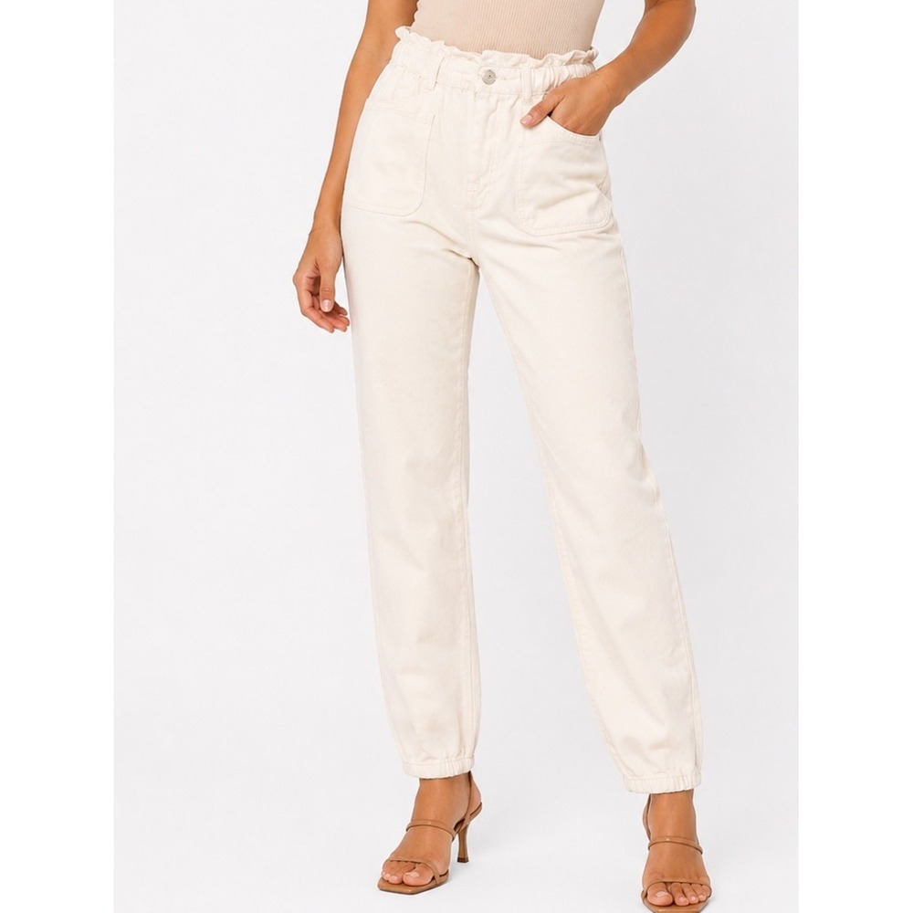 EUC Zara Size 6‎ Denim Cream Paperbag High-Waisted Straight Leg Pants